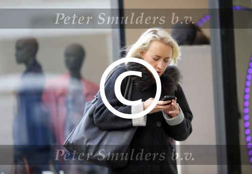 Amsterdam 10 oktober 2014
Eva Jinek met haar stylist op de pc hooftstraat