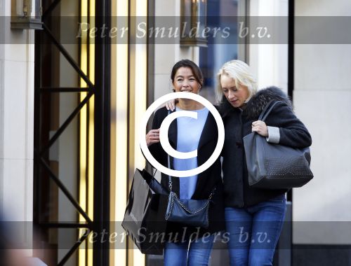 Amsterdam 10 oktober 2014
Eva Jinek met haar stylist op de pc hooftstraat