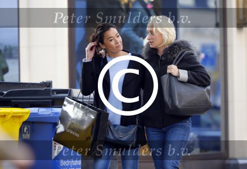 Amsterdam 10 oktober 2014
Eva Jinek met haar stylist op de pc hooftstraat