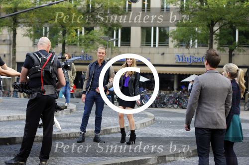 Amsterdam 30 september 2014
Kelly Kruger, Darin Brooks, Kim Matula, Scott Clifton, Ashleigh Brewer en Ferry Doedens uit de Amerikaanse soapserie The Bold and the Beautiful tijdens opnames op de dam in Amsterdam.