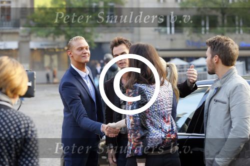 Amsterdam 30 september 2014
Kelly Kruger, Darin Brooks, Kim Matula, Scott Clifton, Ashleigh Brewer en Ferry Doedens uit de Amerikaanse soapserie The Bold and the Beautiful tijdens opnames op de dam in Amsterdam.