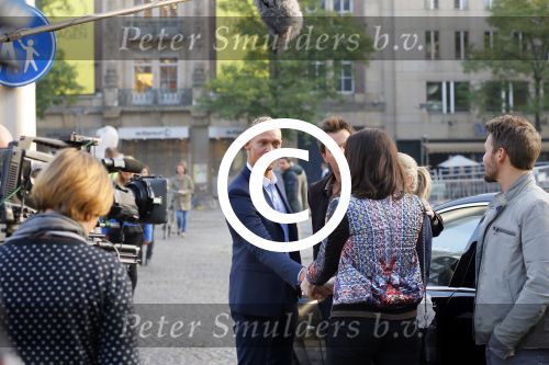 Amsterdam 30 september 2014
Kelly Kruger, Darin Brooks, Kim Matula, Scott Clifton, Ashleigh Brewer en Ferry Doedens uit de Amerikaanse soapserie The Bold and the Beautiful tijdens opnames op de dam in Amsterdam.