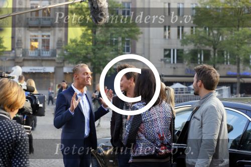 Amsterdam 30 september 2014
Kelly Kruger, Darin Brooks, Kim Matula, Scott Clifton, Ashleigh Brewer en Ferry Doedens uit de Amerikaanse soapserie The Bold and the Beautiful tijdens opnames op de dam in Amsterdam.