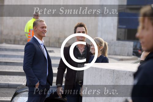 Amsterdam 30 september 2014
Kelly Kruger, Darin Brooks, Kim Matula, Scott Clifton, Ashleigh Brewer en Ferry Doedens uit de Amerikaanse soapserie The Bold and the Beautiful tijdens opnames op de dam in Amsterdam.