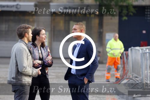 Amsterdam 30 september 2014
Kelly Kruger, Darin Brooks, Kim Matula, Scott Clifton, Ashleigh Brewer en Ferry Doedens uit de Amerikaanse soapserie The Bold and the Beautiful tijdens opnames op de dam in Amsterdam.