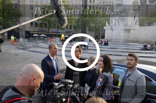 Amsterdam 30 september 2014
Kelly Kruger, Darin Brooks, Kim Matula, Scott Clifton, Ashleigh Brewer en Ferry Doedens uit de Amerikaanse soapserie The Bold and the Beautiful tijdens opnames op de dam in Amsterdam.