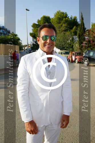 ibiza 26 september 2014
Trouwen Patty Brard en Antoine de Vijver bij babylon beach op ibiza. Gerard Joling