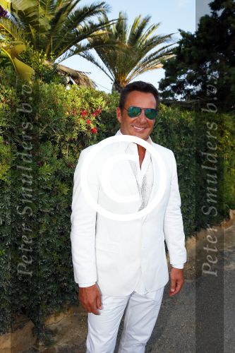 ibiza 26 september 2014
Trouwen Patty Brard en Antoine de Vijver bij babylon beach op ibiza. Gerard Joling