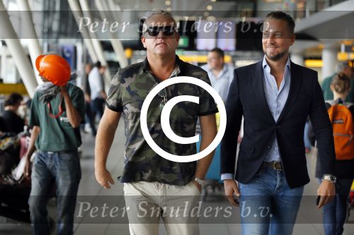 Schiphol 29 september 2014
Gordon met zijn nieuwe vriend Roelof v d Veen op schiphol voor vertrek naar Dubai voor opnames Goor en Geer met Gerard Joling.
