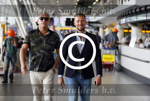 Schiphol 29 september 2014
Gordon met zijn nieuwe vriend Roelof v d Veen op schiphol voor vertrek naar Dubai voor opnames Goor en Geer met Gerard Joling.