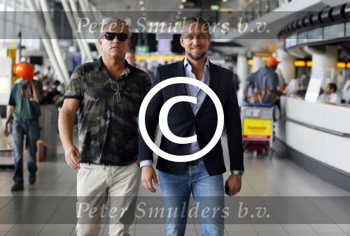 Schiphol 29 september 2014
Gordon met zijn nieuwe vriend Roelof v d Veen op schiphol voor vertrek naar Dubai voor opnames Goor en Geer met Gerard Joling.