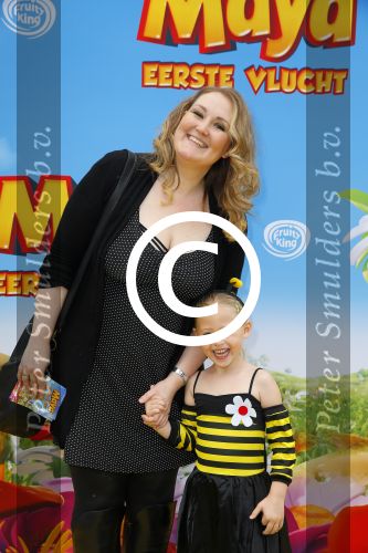 Amsterdam 5 oktober 2014
Premiere Maya de Bij in pathe arena. Hannelore Zwitserlood met dochter