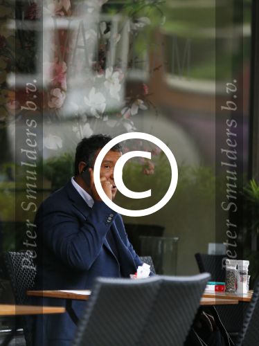 Amsterdam 8 oktober 2014
Henk ten Cate op terras bij v Dam
