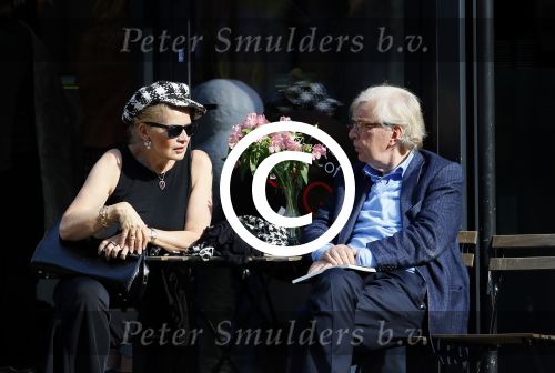 Amsterdam 4 oktober 2014
Henk v d Meijden en zijn vrouw Monica Strotman op terras in amstetrdam zuid.