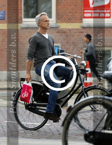 Amsterdam 1 oktober 2014
Jaap Jongbloed op de fiets in amsterdam zuid