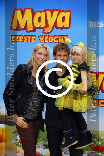 Amsterdam 5 oktober 2014
Premiere Maya de Bij in pathe arena. Jaap Kwakman met vrouw en dochter