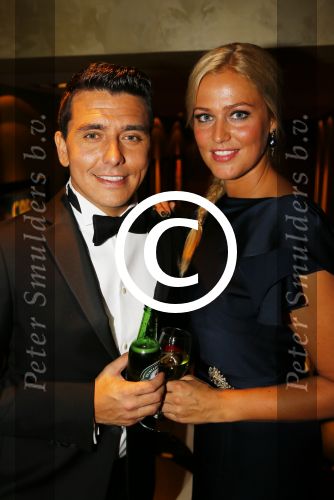Amsterdam 16 oktober 2014
Uitreiking gouden televizierring in Carre. jan Liza Monique en Jenny Smit en vriend Monique