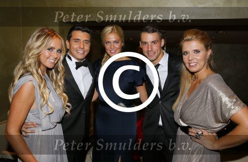Amsterdam 16 oktober 2014
Uitreiking gouden televizierring in Carre. jan Liza Monique en Jenny Smit en vriend Monique