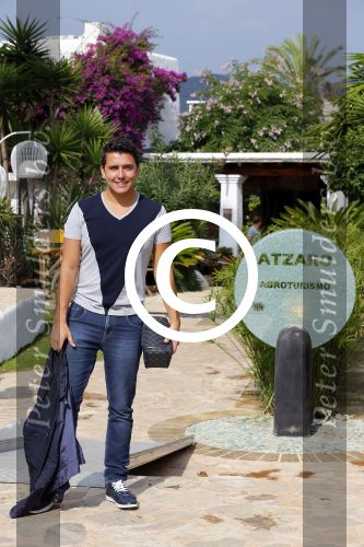 ibiza 26 september 2014
Opnames beste zanger van nederland bij hotel atzaro op ibiza. Rene Froger Jan Smit Xander de Buisonje Edsilia Rombley Andre Hazes jr vliegen daarna met prive vliegtuig naar Nederland