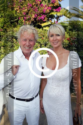 ibiza 26 september 2014
Trouwen Patty Brard en Antoine de Vijver bij babylon beach op ibiza. Jan en Monique des Bouvrie