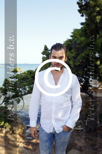 ibiza 27 september 2014
Afscheidsborrel trip sbs6 naar ibiza waar Kees Tol en kontrakt tekent samen met Remco v Westerloo. Janice