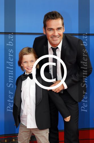 Utrecht 21 september 2014
Premiere moeder ik wil bij de revue in het beatrixtheater. Jeroen v d Boom met zoon