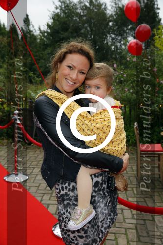 Amsterdam 8 0ktober 2014
Mama van het jaar verkieizing. Jessica Mendels met dochter