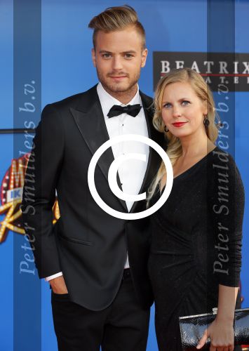 Utrecht 21 september 2014
Premiere moeder ik wil bij de revue in het beatrixtheater. Jim Bakkum en Bettina Holwerda zwanger