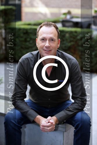 Amsterdam 15 oktober 2014
Presentatie sbs6 programma het beste idee van Nederland met Britt Dekker Jochem v Gelder en de juryleden Bernd Schneider Marco Aarnink en Erlynne Bakkers in het college hotel.