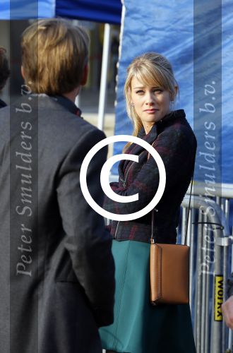 Amsterdam 30 september 2014
Kelly Kruger, Darin Brooks, Kim Matula, Scott Clifton, Ashleigh Brewer en Ferry Doedens uit de Amerikaanse soapserie The Bold and the Beautiful tijdens opnames op de dam in Amsterdam.