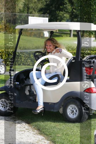 Dronten 22 september 2014
Golfwedstrijd voor stichting pijn tegen kanker van Ernst daniel Smid op de golfbaan van Dronten. Laura Akkerman