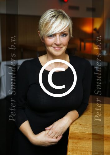 Amsterdam 14 oktober 2014
Boekpresentatie Esther Kreukniet en passant bij de oyster Club. Lone v Roosendaal