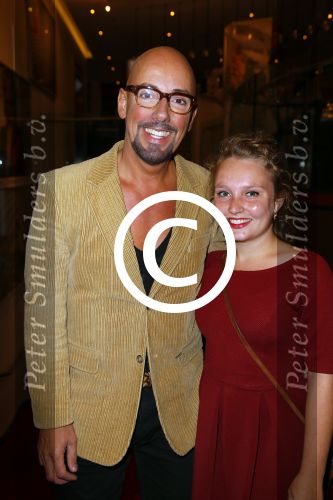 Amsterdam 20 oktober 2014
Premiere alles went behalve een vent in nieuwe de la mar.
Maik de Boer met nichtje