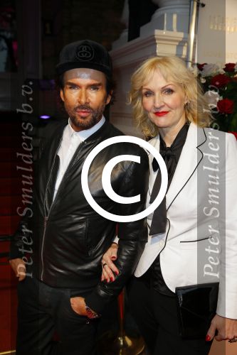 Amsterdam 29 september 2014
Beau monde awards in het Amstel hotel. Mari v d Ven met een vriendin
