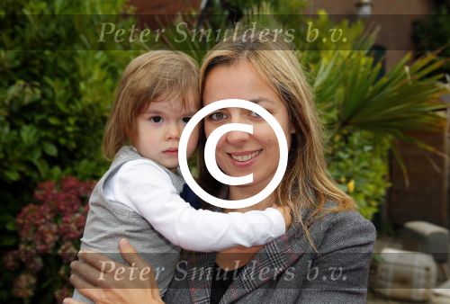 Amsterdam 8 0ktober 2014
Mama van het jaar verkieizing. Marianne Thieme met dochter