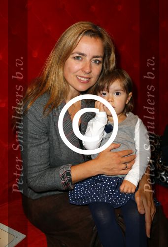 Amsterdam 8 0ktober 2014
Mama van het jaar verkieizing. Marianne Thieme met dochter