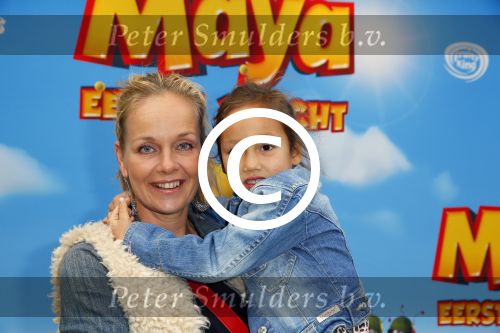 Amsterdam 5 oktober 2014
Premiere Maya de Bij in pathe arena. Marlayne Sahupala met dochter