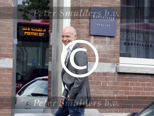 Amsterdam 9 oktober 2014
Mart Visser bij zijn kantoor/ pand showroom