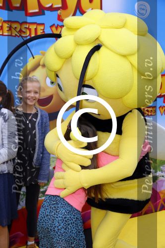 Amsterdam 5 oktober 2014
Premiere Maya de Bij in pathe arena. Martijn Krabbe met zijn kinderen Bickel Jasmijn Achillesen Michelle