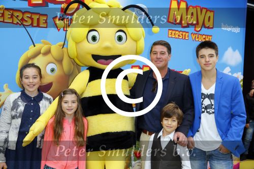 Amsterdam 5 oktober 2014
Premiere Maya de Bij in pathe arena. Martijn Krabbe met zijn kinderen Bickel Jasmijn Achillesen Michelle