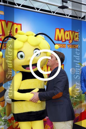 Amsterdam 5 oktober 2014
Premiere Maya de Bij in pathe arena. Martijn Krabbe met zijn kinderen Bickel Jasmijn Achillesen Michelle