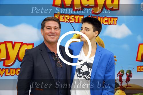 Amsterdam 5 oktober 2014
Premiere Maya de Bij in pathe arena. Martijn Krabbe met zijn kinderen Bickel Jasmijn Achillesen Michelle