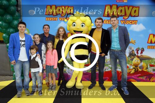 Amsterdam 5 oktober 2014
Premiere Maya de Bij in pathe arena. Martijn Krabbe met zijn kinderen Bickel Jasmijn Achillesen Michelle