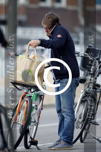 Amsterdam 21 september 2014
Martijn Krabbe doet boodschappen bij Albert heijn