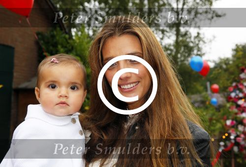 Amsterdam 8 0ktober 2014
Mama van het jaar verkieizing. Marvy Rieder met dochter
