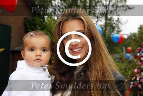 Amsterdam 8 0ktober 2014
Mama van het jaar verkieizing. Marvy Rieder met dochter