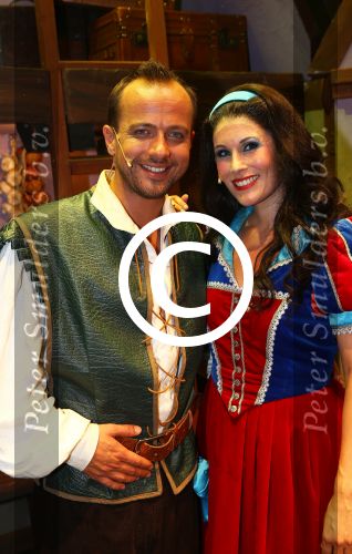 Bussum, 27 September 2014
Premiere Sneeuwwitje in \'t Spant in Bussum
Maud Mulder als Sneeuwwitje en Geert Hoes als de Prins
Foto Peter Smulders BV
