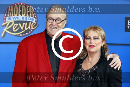 Utrecht 21 september 2014
Premiere moeder ik wil bij de revue in het beatrixtheater. maurice Hermans met vrouw