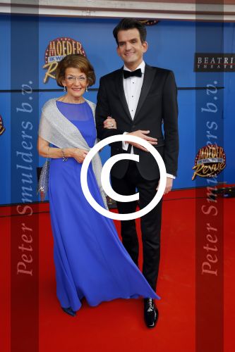 Utrecht 21 september 2014
Premiere moeder ik wil bij de revue in het beatrixtheater. Maurice Wijnen met moeder