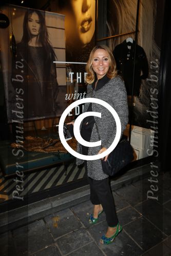 Amsterdam 22 oktober 2014
Diner in de supertrash winkel op de leidse straat. Maybritt Mobach